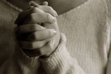 woman praying